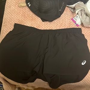 ASIC running shorts